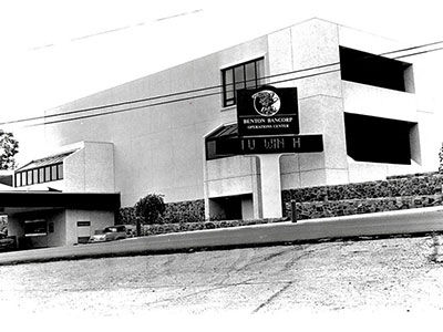 Bank of Benton operations building in Benton, Kentucky in 1988